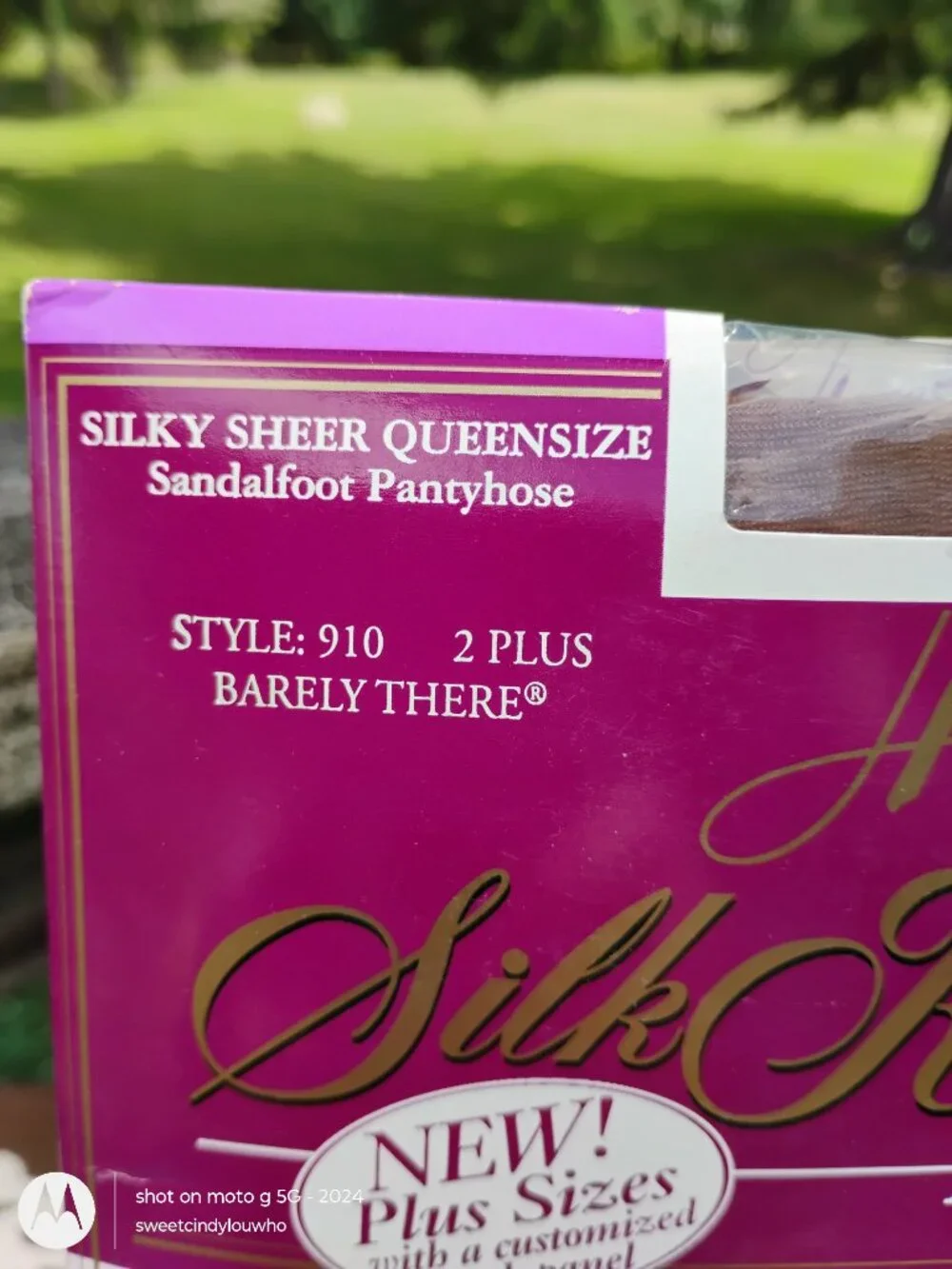 Hanes NEW old stock Silk Reflections vintage pantyhose Plus Silky Sheer Queen 2+